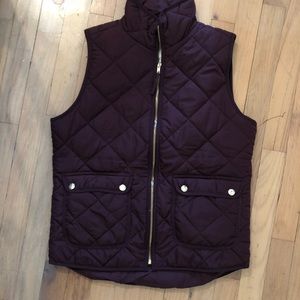 Deep purple dark puffer vest!! NWT